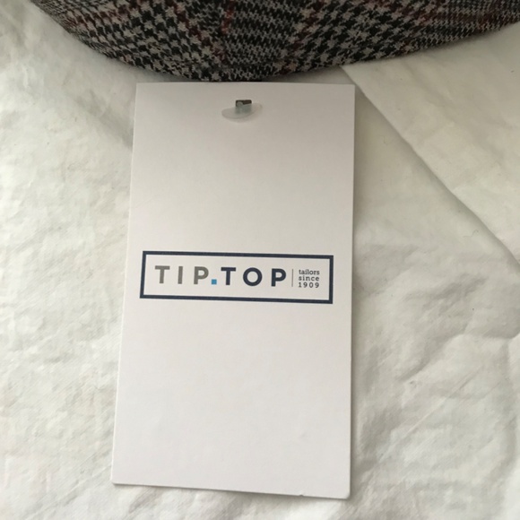 NWT Tip Top Tailors Burgundy Plaid Hat Unisex Black White Red Gatsby Cap Flat - Picture 10 of 12